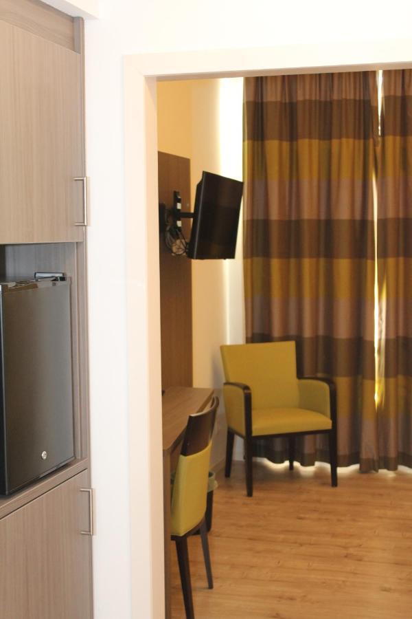 Mondo Hotel Tubize Extérieur photo